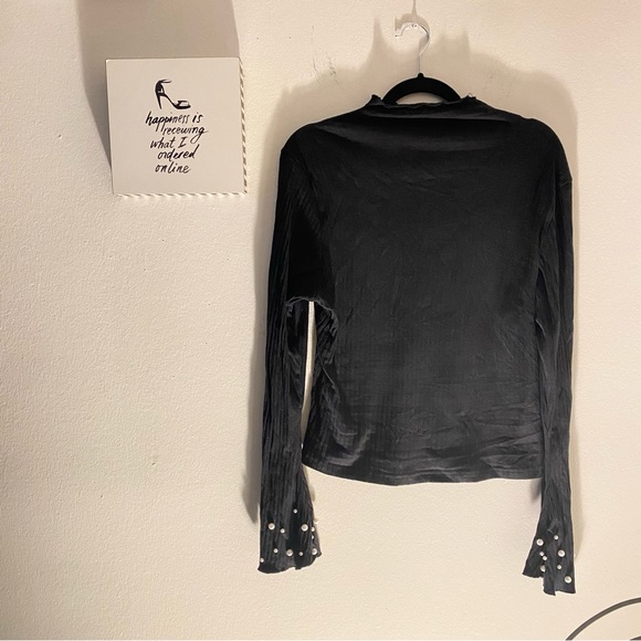 Blouse // - Picture 3 of 6